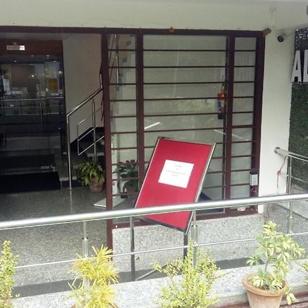 Alankrita Suites & Party Halls Meerut Esterno foto