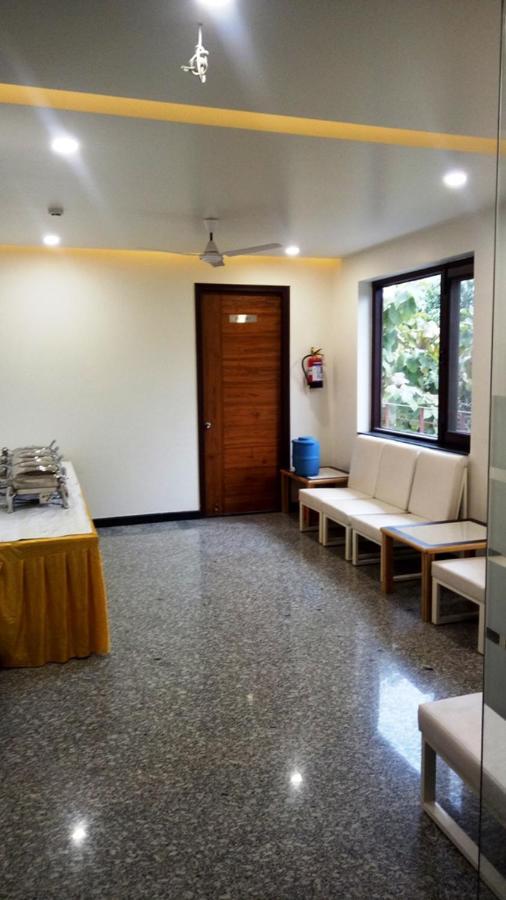 Alankrita Suites & Party Halls Meerut Esterno foto