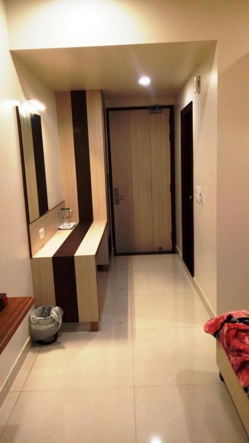 Alankrita Suites & Party Halls Meerut Esterno foto